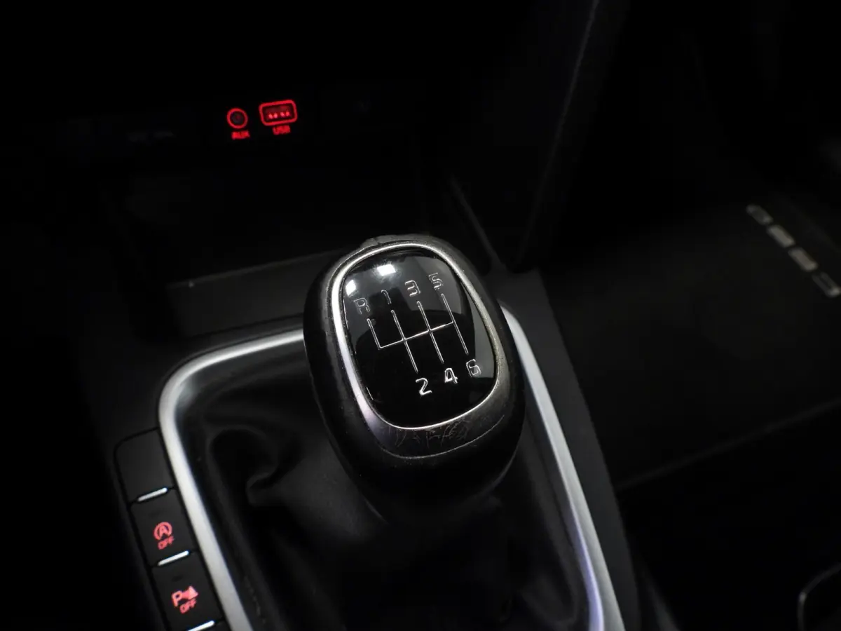 1.0 T-GDi DynamicLine NAVI/CAMERA/CLIMA/CRUISE/16"LMV!