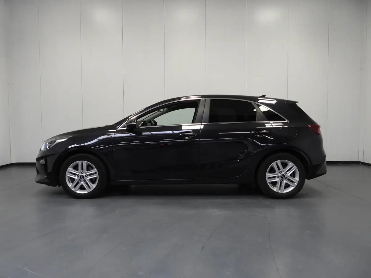 1.0 T-GDi DynamicLine NAVI/CAMERA/CLIMA/CRUISE/16"LMV!