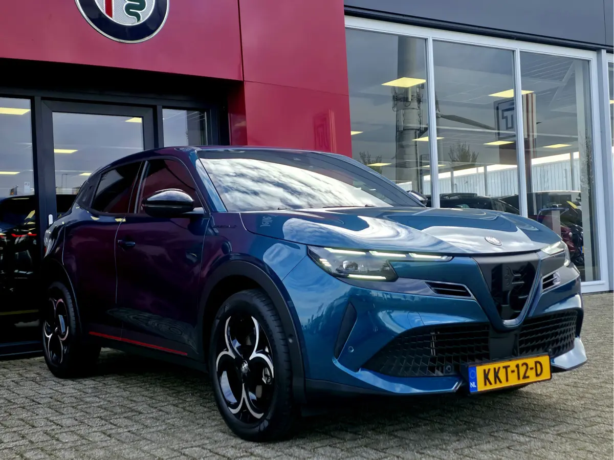 1.2 Turbo Hybrid Ibrida Speciale | Pack Techno | Stoelverwarming | Electrische kofferklep | Camera achter | Apple Carplay/Android auto