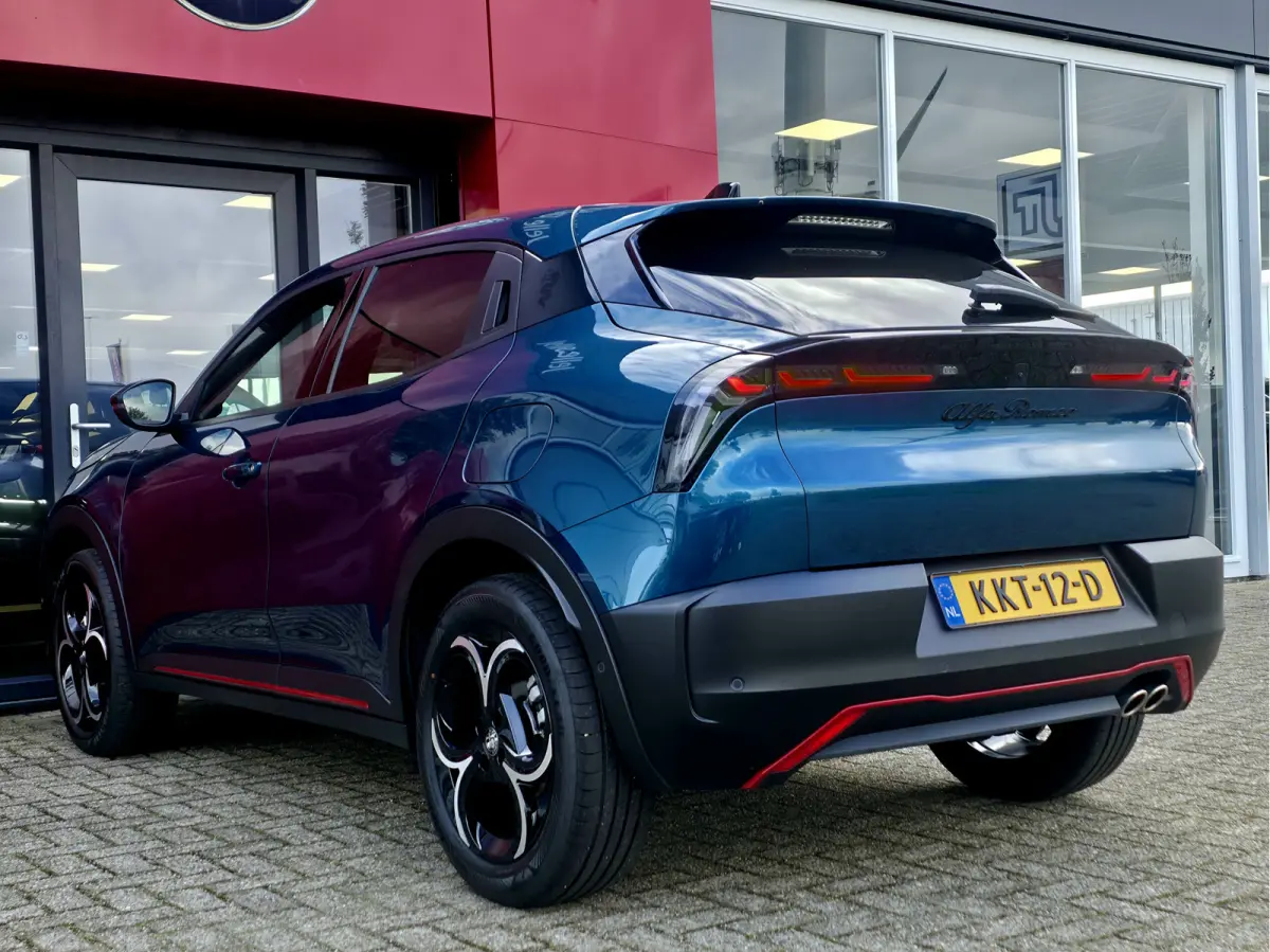 1.2 Turbo Hybrid Ibrida Speciale | Pack Techno | Stoelverwarming | Electrische kofferklep | Camera achter | Apple Carplay/Android auto