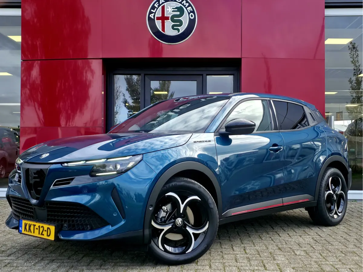 1.2 Turbo Hybrid Ibrida Speciale | Pack Techno | Stoelverwarming | Electrische kofferklep | Camera achter | Apple Carplay/Android auto