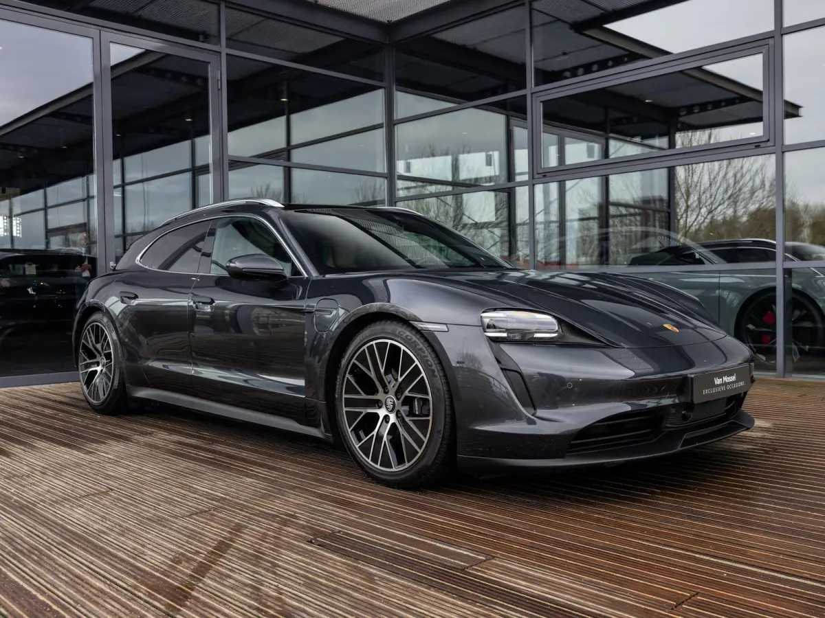 79 kWh | BOSE | PASM LUCHTVERING | PANORAMADAK | 20 INCH | ACHTERUITRIJCAMERA | WARMTEPOMP | ADAPTIEVE CRUISE CONTROL | 14-WEG STOELEN | VULKAANGRIJS |