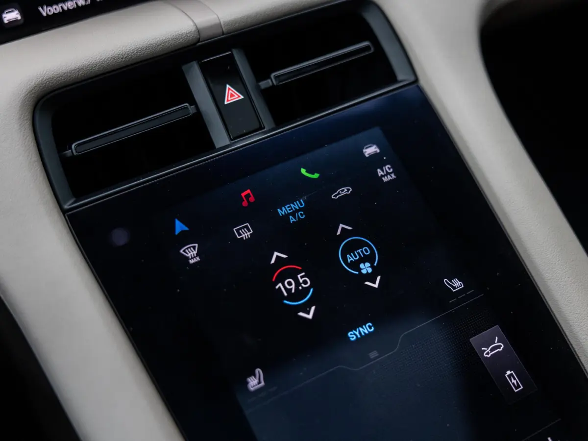 79 kWh | BOSE | PASM LUCHTVERING | PANORAMADAK | 20 INCH | ACHTERUITRIJCAMERA | WARMTEPOMP | ADAPTIEVE CRUISE CONTROL | 14-WEG STOELEN | VULKAANGRIJS |