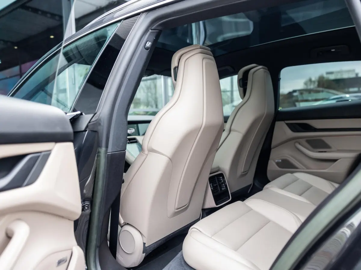 79 kWh | BOSE | PASM LUCHTVERING | PANORAMADAK | 20 INCH | ACHTERUITRIJCAMERA | WARMTEPOMP | ADAPTIEVE CRUISE CONTROL | 14-WEG STOELEN | VULKAANGRIJS |