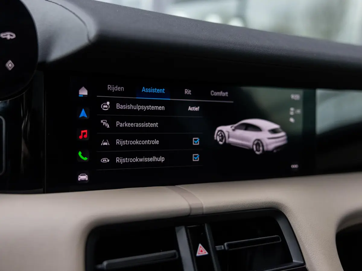 79 kWh | BOSE | PASM LUCHTVERING | PANORAMADAK | 20 INCH | ACHTERUITRIJCAMERA | WARMTEPOMP | ADAPTIEVE CRUISE CONTROL | 14-WEG STOELEN | VULKAANGRIJS |