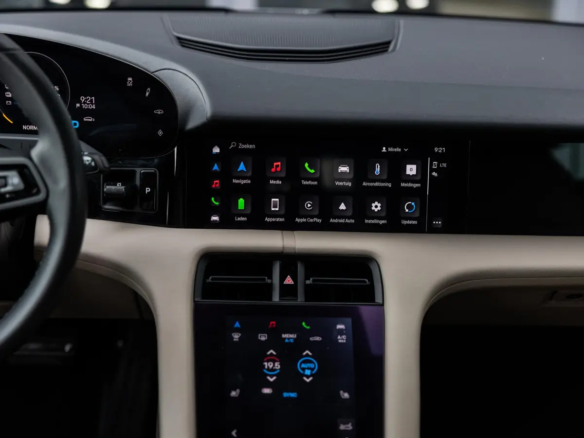 79 kWh | BOSE | PASM LUCHTVERING | PANORAMADAK | 20 INCH | ACHTERUITRIJCAMERA | WARMTEPOMP | ADAPTIEVE CRUISE CONTROL | 14-WEG STOELEN | VULKAANGRIJS |