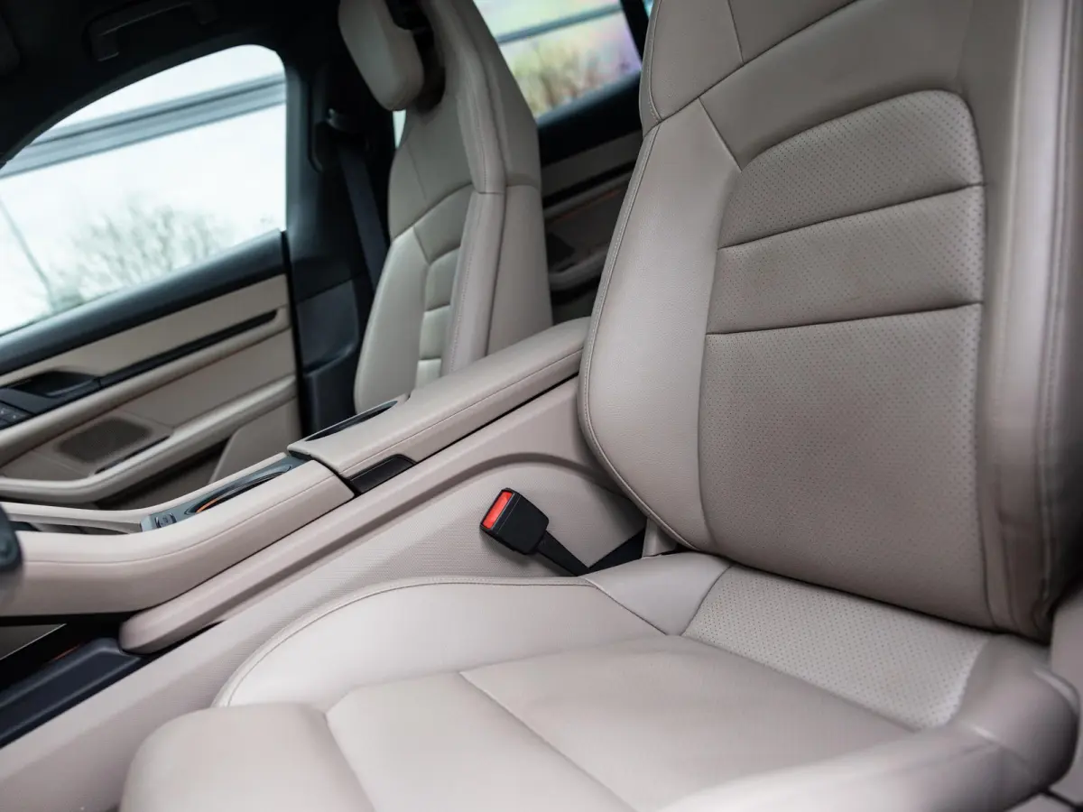 79 kWh | BOSE | PASM LUCHTVERING | PANORAMADAK | 20 INCH | ACHTERUITRIJCAMERA | WARMTEPOMP | ADAPTIEVE CRUISE CONTROL | 14-WEG STOELEN | VULKAANGRIJS |