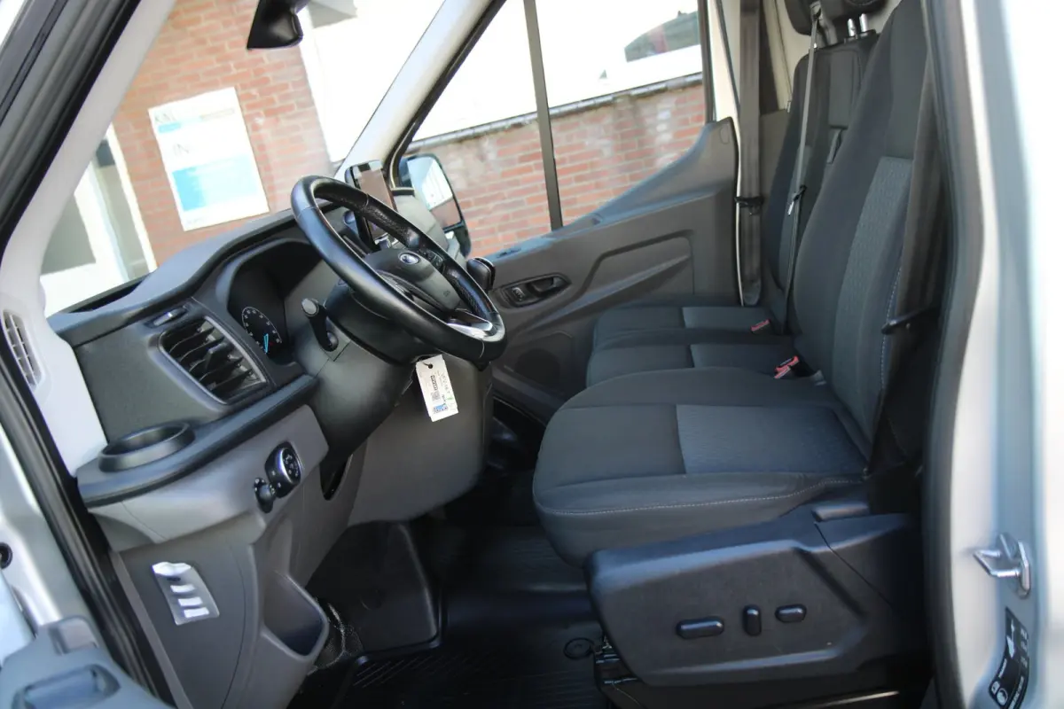 350 2.0 TDCI L2H2 Trend MHEV 130PK / Sync 3 / Dealer onderhoudsbeurt