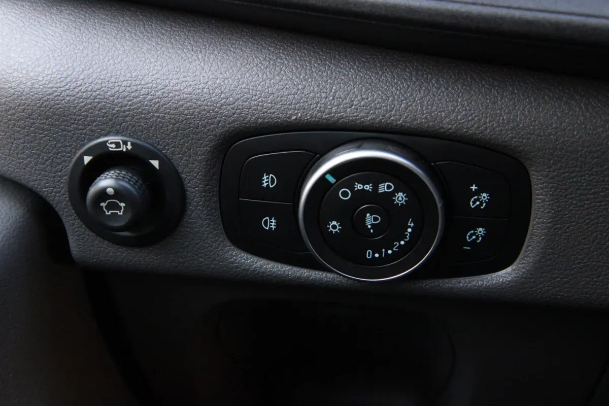 350 2.0 TDCI L2H2 Trend MHEV 130PK / Sync 3 / Dealer onderhoudsbeurt