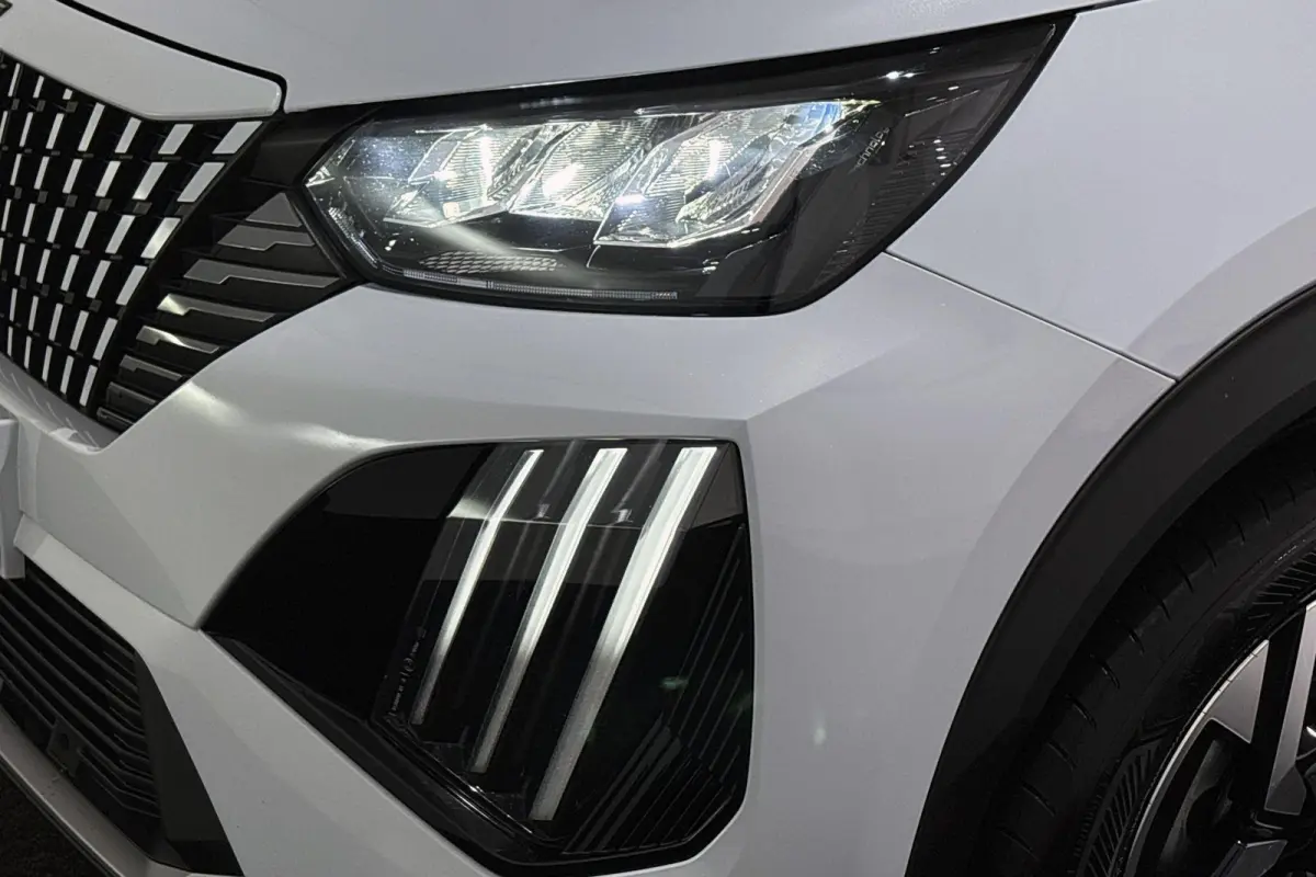1.2 PureTech 100 Allure Keyless Clima Apple CarPlay