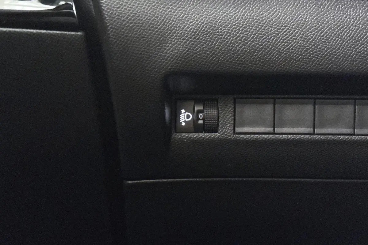 1.2 PureTech 100 Allure Keyless Clima Apple CarPlay
