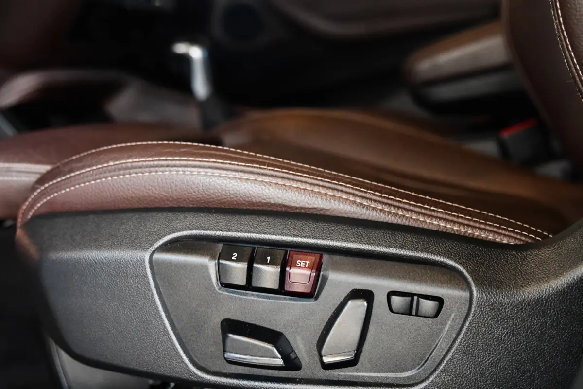 XDrive25d M Sport, ACC, Memory, Camera, HUD, Leder, LED!