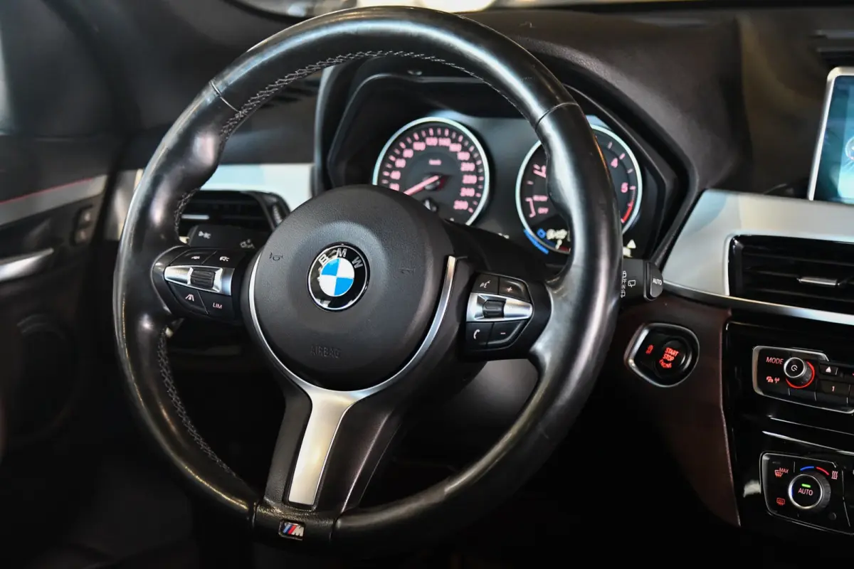 XDrive25d M Sport, ACC, Memory, Camera, HUD, Leder, LED!