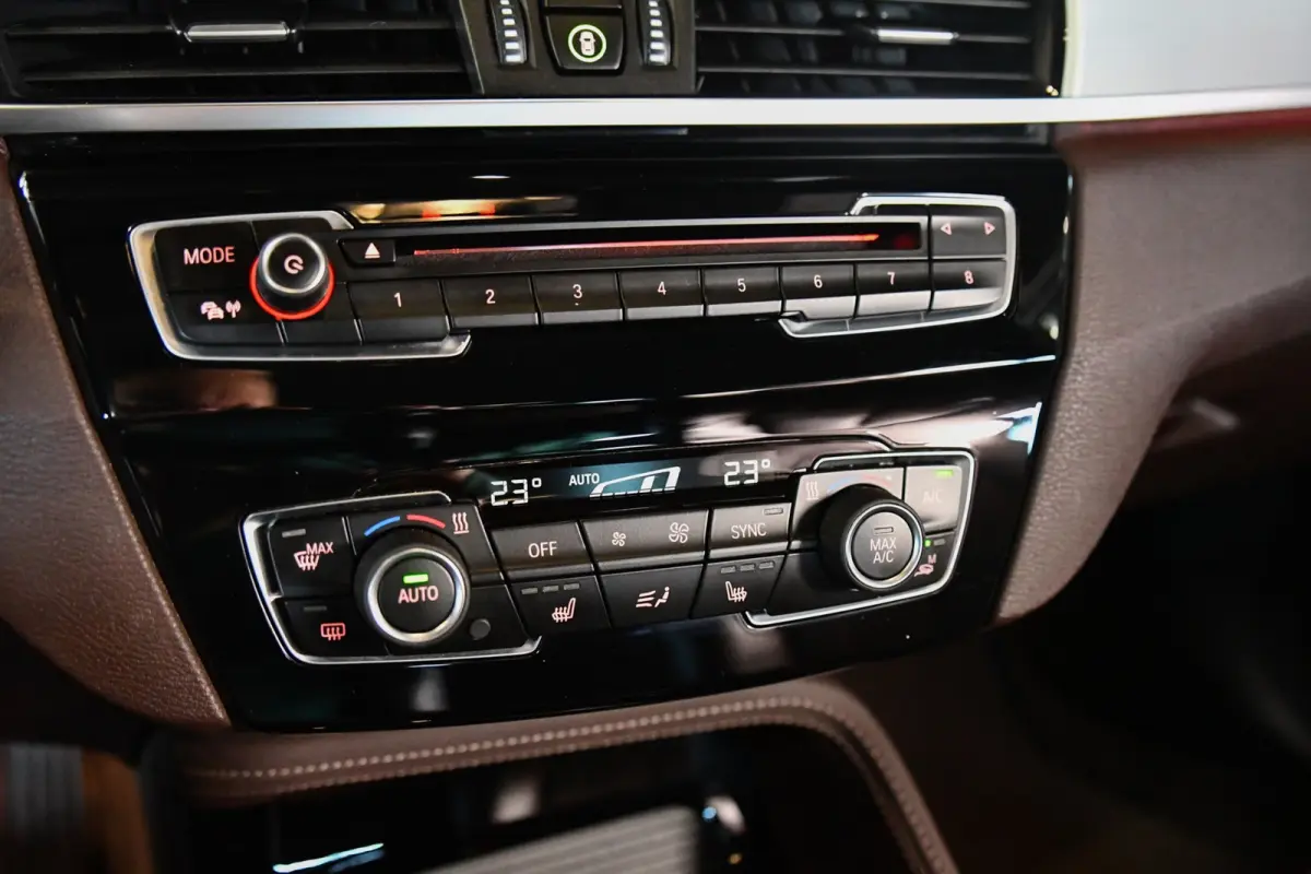 XDrive25d M Sport, ACC, Memory, Camera, HUD, Leder, LED!