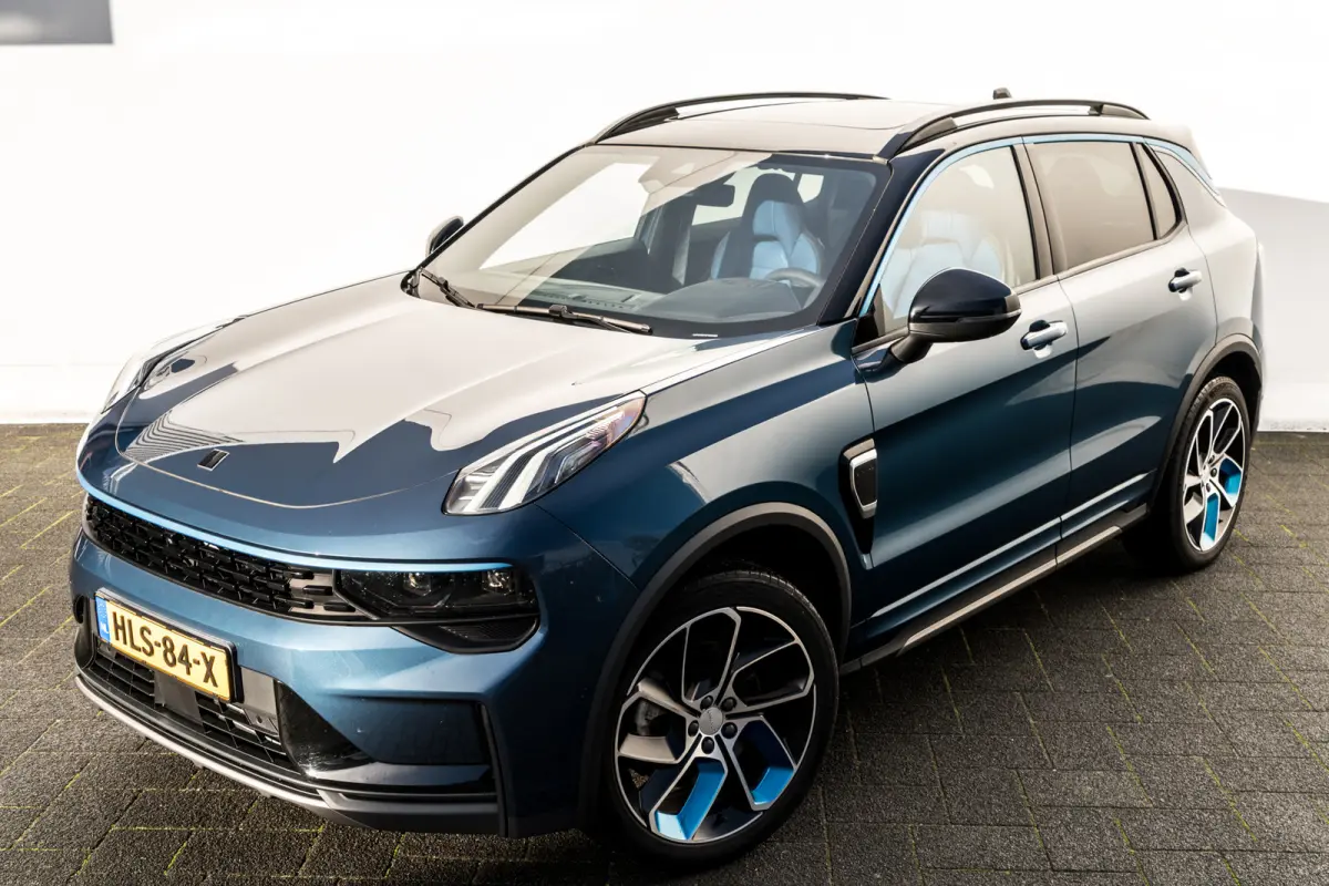 1.5 Plug-in Hybrid 262 Pk | Stuurverwarming | Zwarte Hemel | 75 km Elektrisch Panoramadak | 360 Camera | NL Auto | 20 inch. LMV | 1e eigenaar