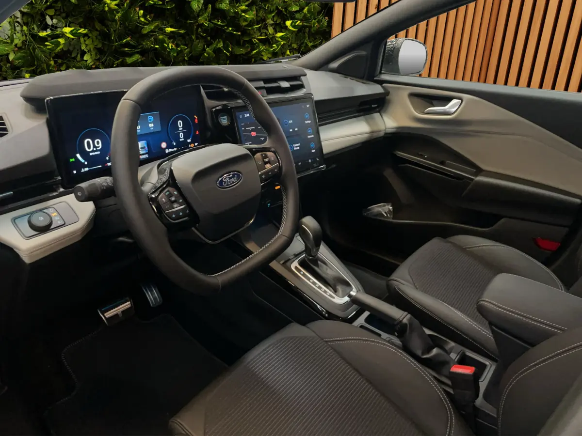 1.0 EcoBoost Sound Edition Adaptieve cruise | 360 Camera | Stoel- stuurverw. | Carplay | Two tone interieur | B&O | Full LED