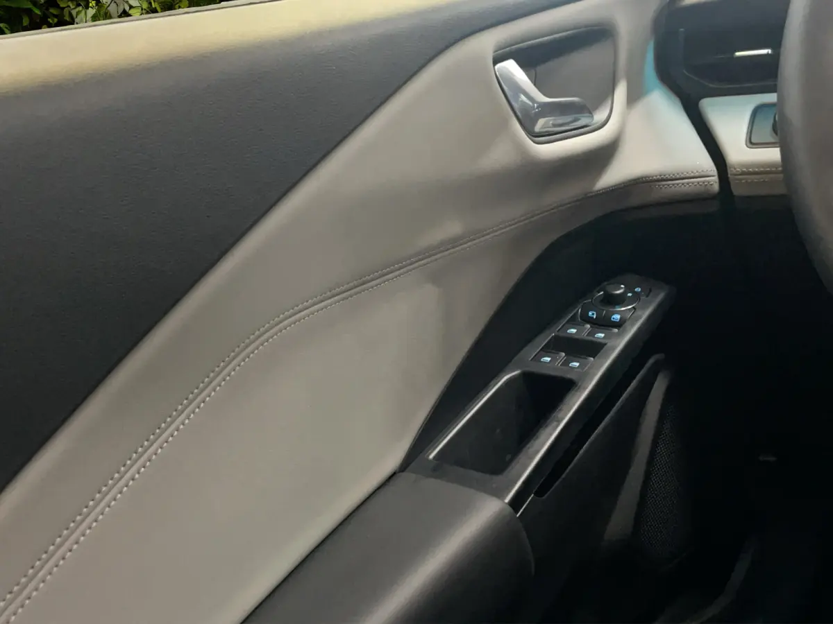 1.0 EcoBoost Sound Edition Adaptieve cruise | 360 Camera | Stoel- stuurverw. | Carplay | Two tone interieur | B&O | Full LED
