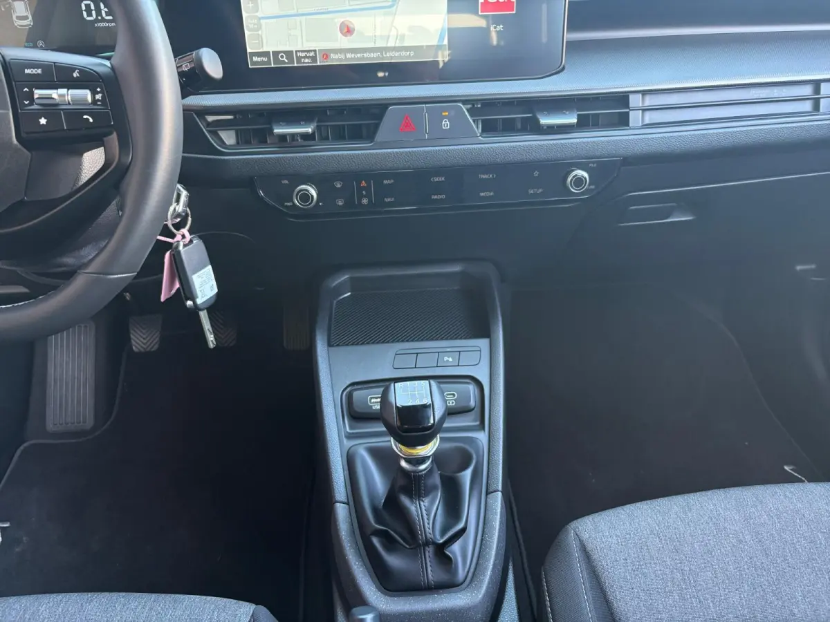 1.0 T-GDi MHEV DynamicLine | Navigatie | Camera | Climate control | Adaptieve Cruise control | Apple Carplay / Android Auto | Parkeersensoren achter | Lichtmetalen Velgen |