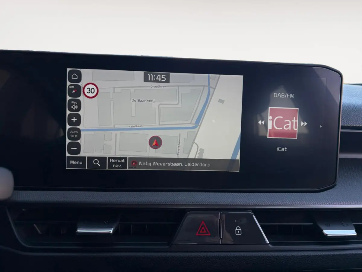 1.0 T-GDi MHEV DynamicLine | Navigatie | Camera | Climate control | Adaptieve Cruise control | Apple Carplay / Android Auto | Parkeersensoren achter | Lichtmetalen Velgen |