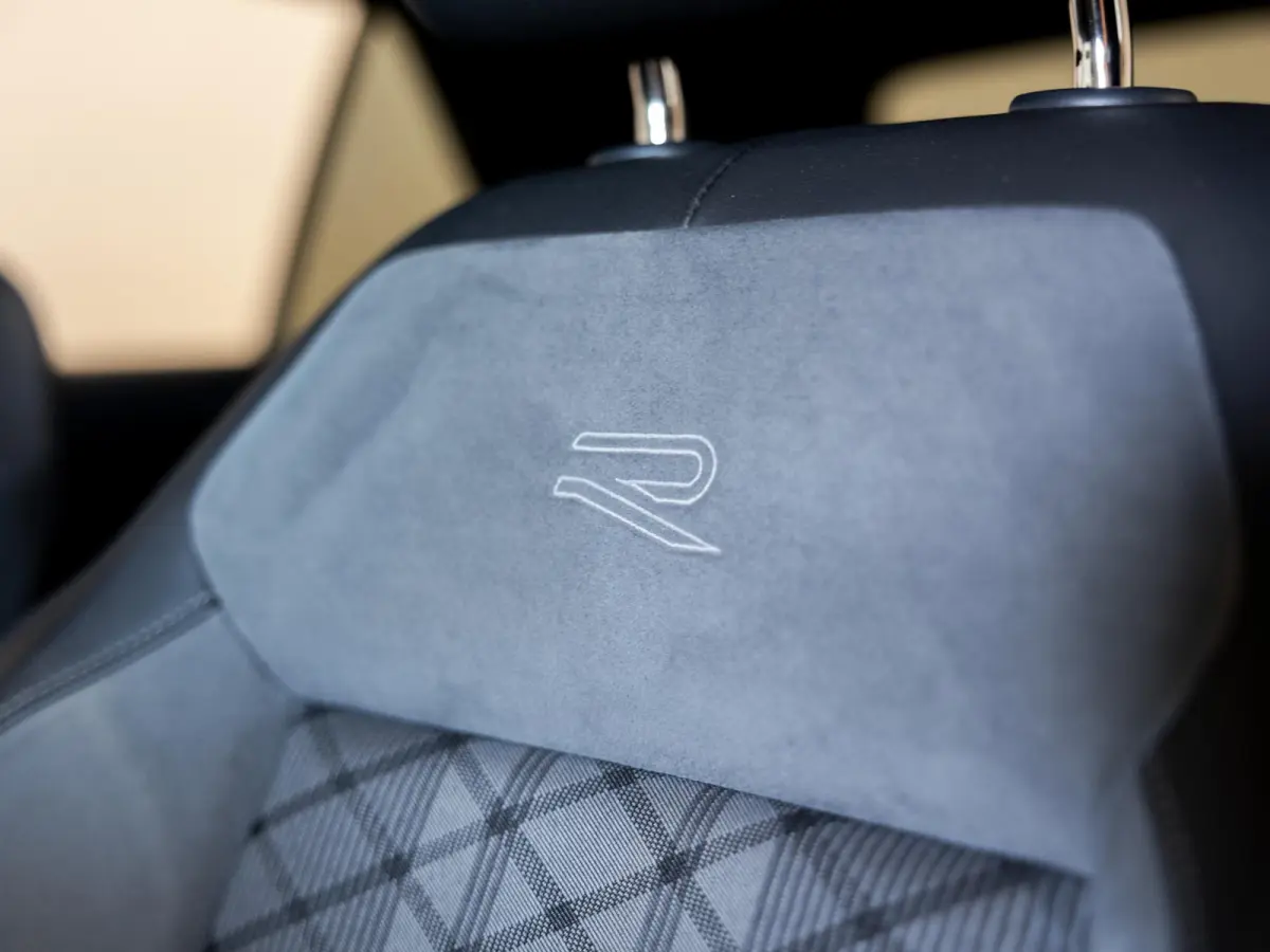 1.0 TSI R-Line / 110pk / NAP / Dodehoek herkenning / Virtual dashboard /