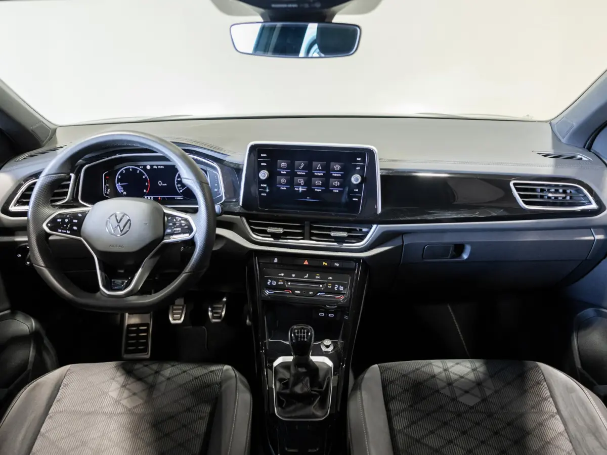 1.0 TSI R-Line / 110pk / NAP / Dodehoek herkenning / Virtual dashboard /