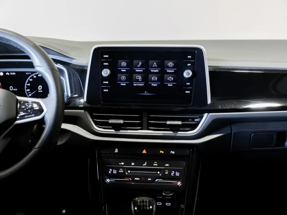 1.0 TSI R-Line / 110pk / NAP / Dodehoek herkenning / Virtual dashboard /
