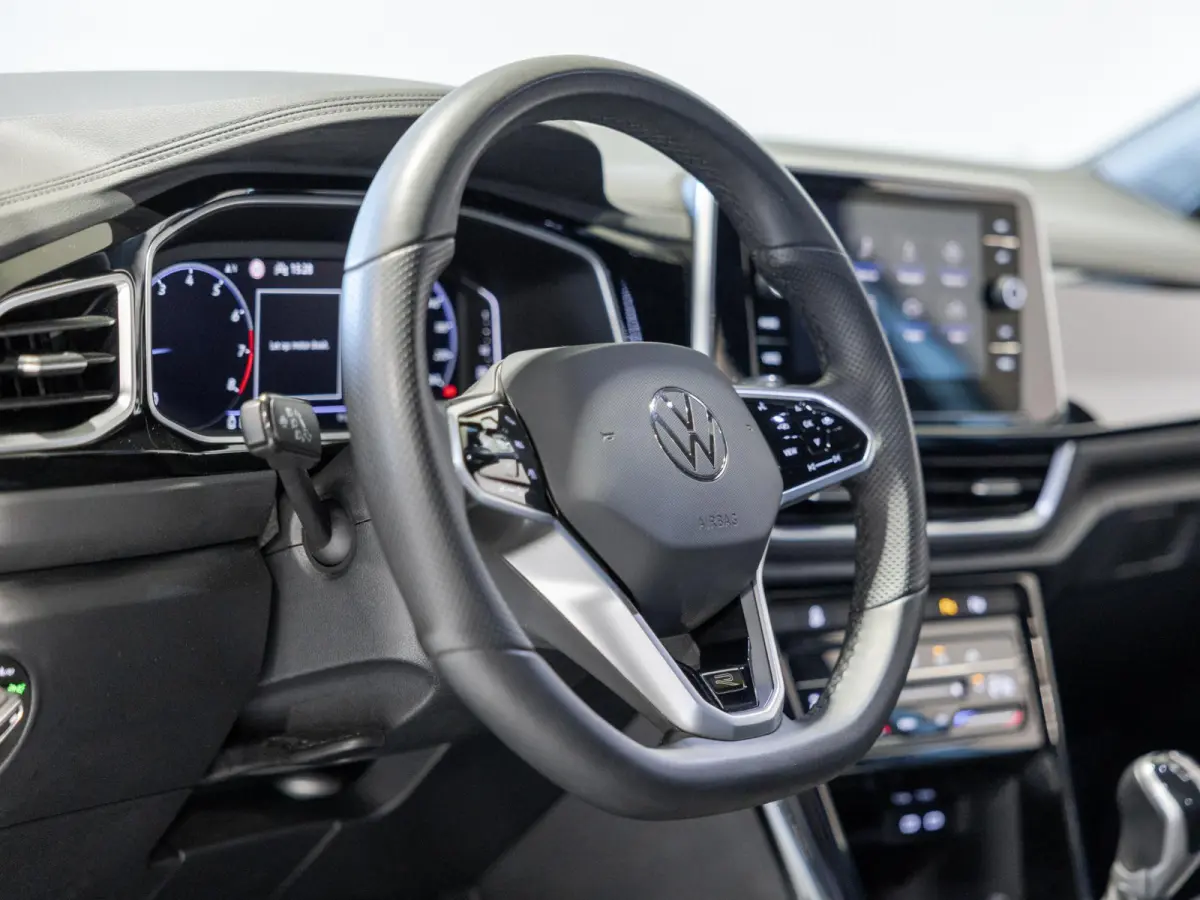 1.0 TSI R-Line / 110pk / NAP / Dodehoek herkenning / Virtual dashboard /