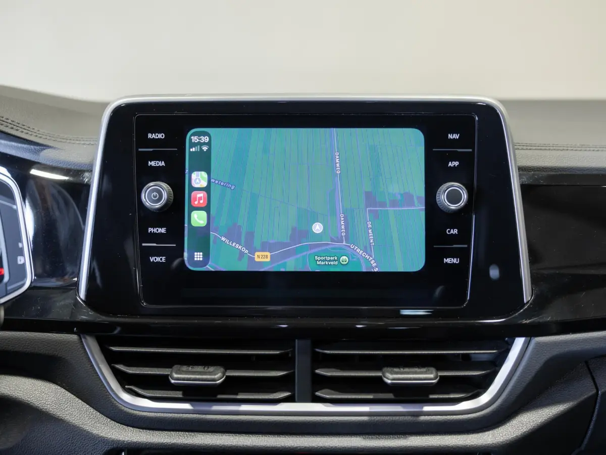 1.0 TSI R-Line / 110pk / NAP / Dodehoek herkenning / Virtual dashboard /