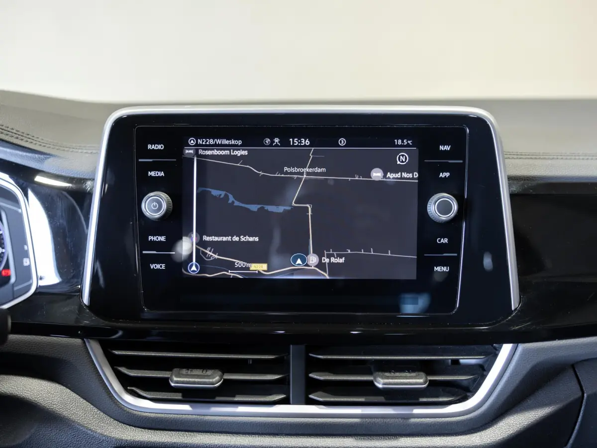 1.0 TSI R-Line / 110pk / NAP / Dodehoek herkenning / Virtual dashboard /