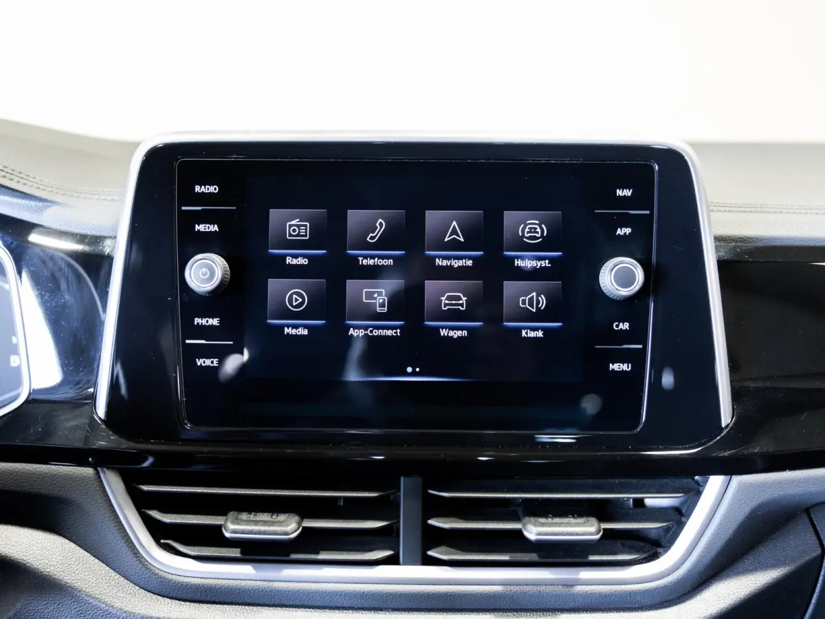 1.0 TSI R-Line / 110pk / NAP / Dodehoek herkenning / Virtual dashboard /