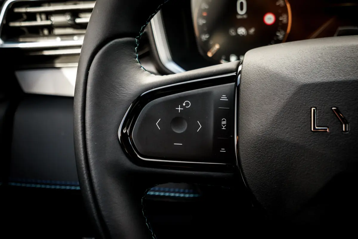 1.5 Plug-in Hybrid 262 Pk | Stuurverwarming | Zwarte Hemel | 75 km Elektrisch Panoramadak | NL Auto | 20 inch. LMV | 1e eigenaar