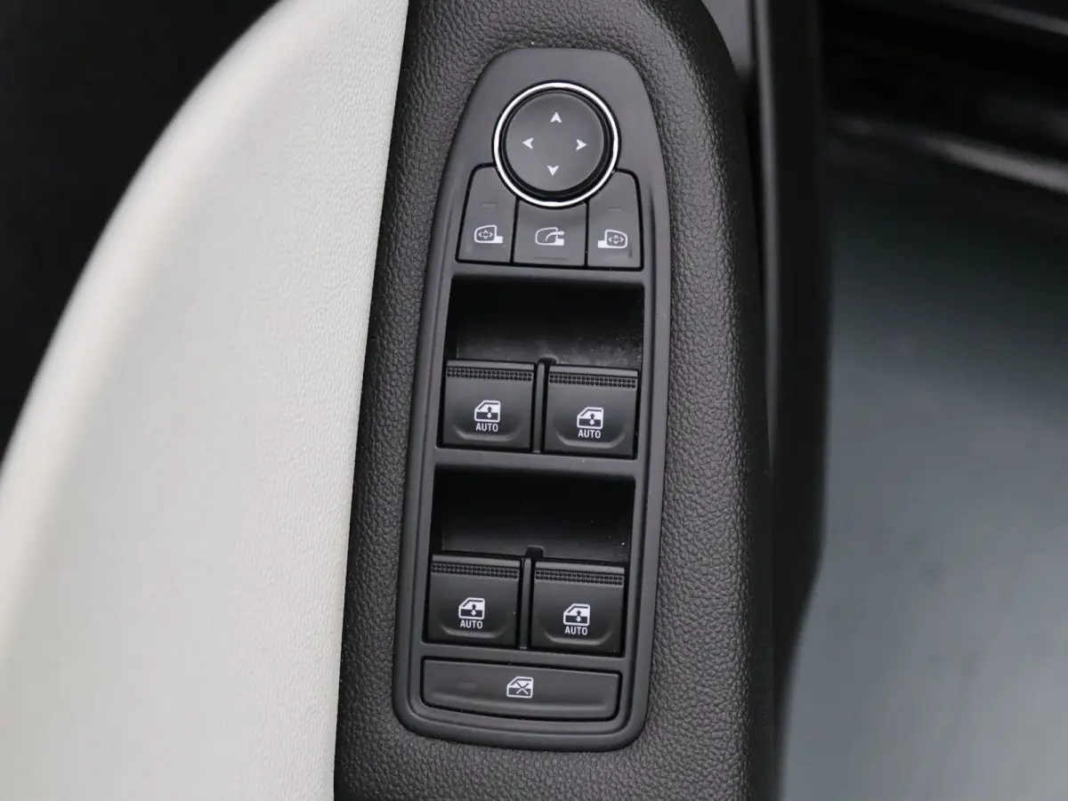 145pk E-Tech Hybrid Techno Apple Carplay/Android Auto | Climate