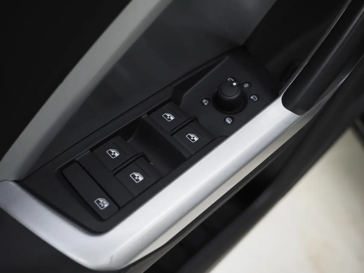 45 TFSI e Edition Full Black | Panoramadak | Stoelverwarming | Virtual | Cruise | PDC | LED | Carplay
