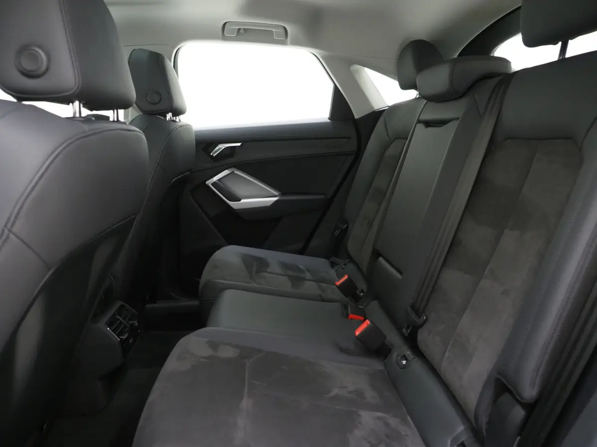 45 TFSI e Edition Full Black | Panoramadak | Stoelverwarming | Virtual | Cruise | PDC | LED | Carplay