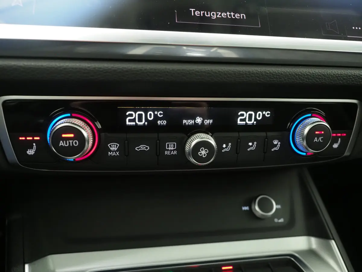 45 TFSI e Edition Full Black | Panoramadak | Stoelverwarming | Virtual | Cruise | PDC | LED | Carplay