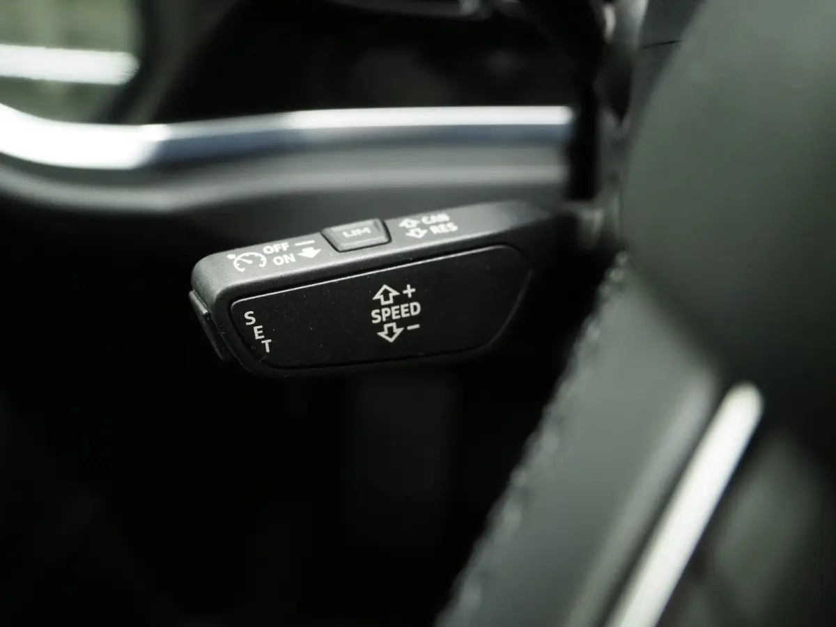 45 TFSI e Edition Full Black | Panoramadak | Stoelverwarming | Virtual | Cruise | PDC | LED | Carplay