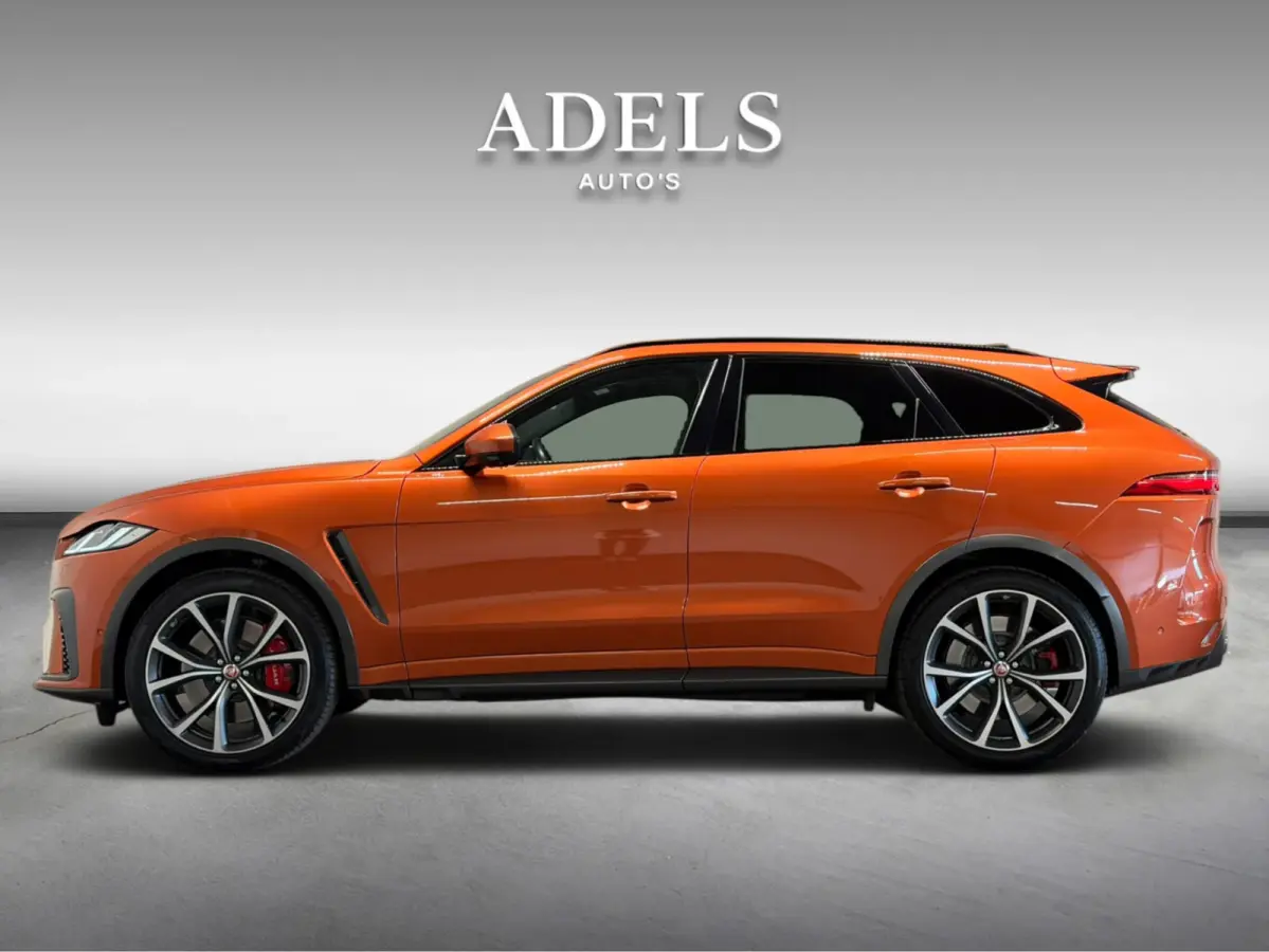 5.0 P550 V8 SVR Speciale lak SVO Ultra Metallic Trekhaak Meridian Carbon Pano CameraDealer Onderhouden