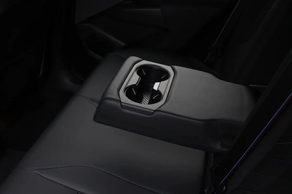 M50 xDrive 399PK M-SPORT PRO | PANORAMA DAK | HARMAN KARDON AUDIO SYSTEM | COMFORT PACK: (STOELVENTILATIE OP DE VOORSTOELEN, ELEKTRISCH VERWARMBARE VOORSTOELEN EN BUITENSTE ZITPLAATSEN ACHTE