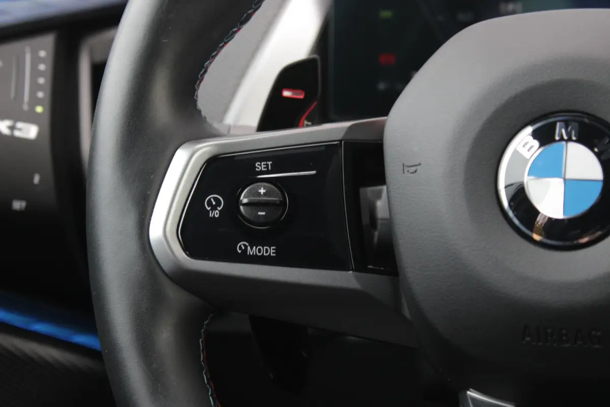 M50 xDrive 399PK M-SPORT PRO | PANORAMA DAK | HARMAN KARDON AUDIO SYSTEM | COMFORT PACK: (STOELVENTILATIE OP DE VOORSTOELEN, ELEKTRISCH VERWARMBARE VOORSTOELEN EN BUITENSTE ZITPLAATSEN ACHTE