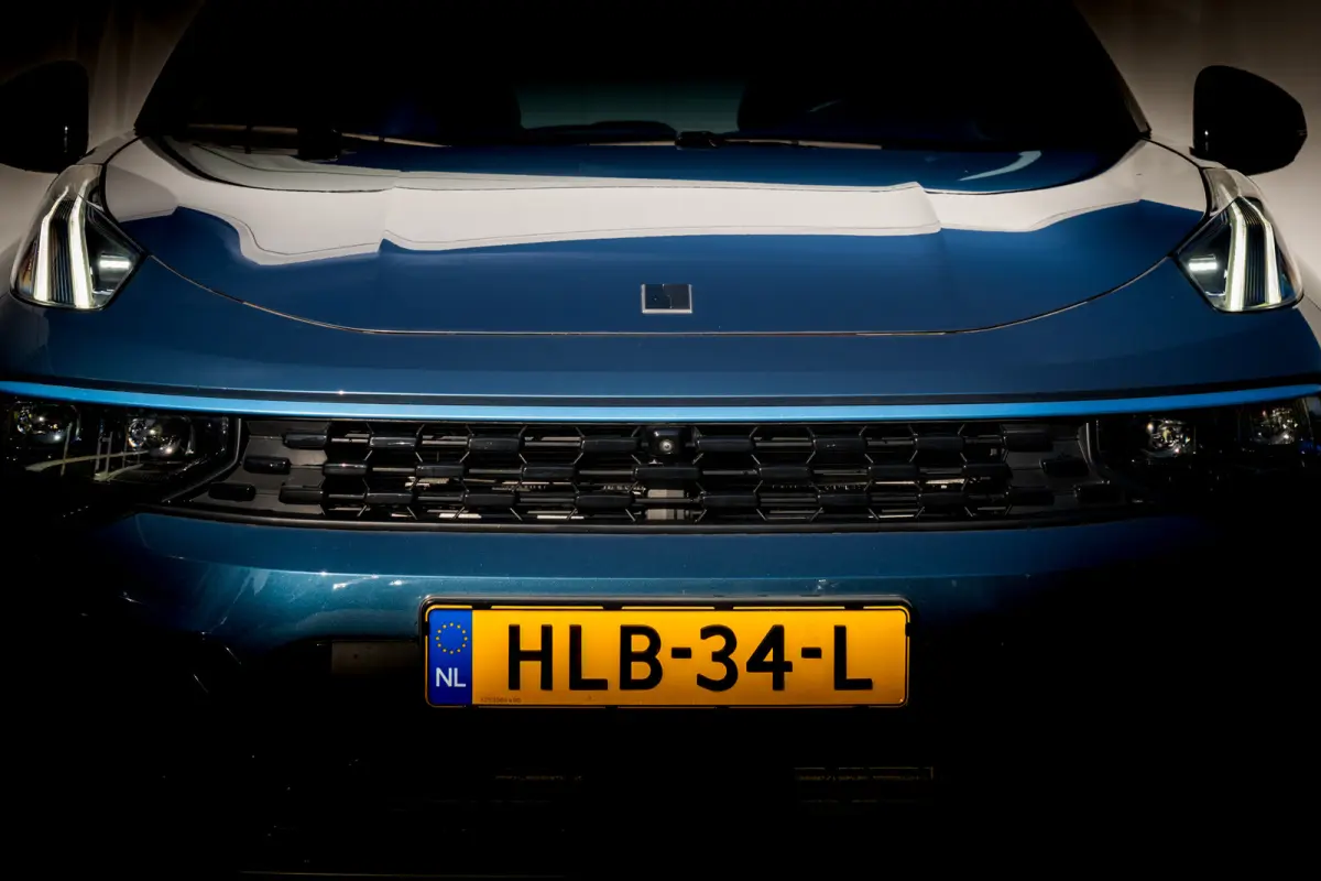 1.5 Plug-in Hybrid 262 Pk | Stuurverwarming | Zwarte Hemel | 75 km Elektrisch Panoramadak | 360 Camera | NL Auto | 20 inch. LMV | 1e eigenaar