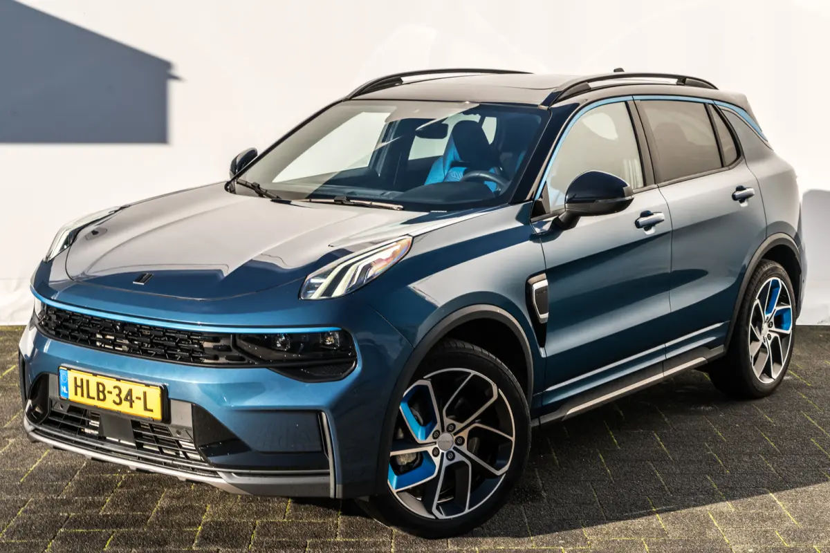 1.5 Plug-in Hybrid 262 Pk | Stuurverwarming | Zwarte Hemel | 75 km Elektrisch Panoramadak | 360 Camera | NL Auto | 20 inch. LMV | 1e eigenaar