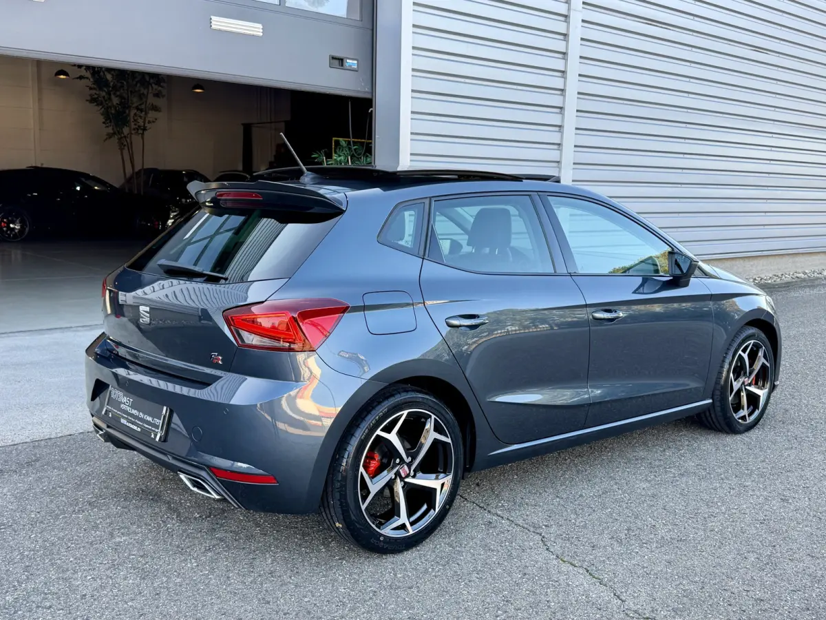 1.0 TSI DSG FR Pano|Leer|Navi|LED Grijs