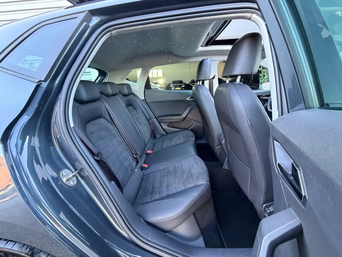 1.0 TSI DSG FR Pano|Leer|Navi|LED Grijs