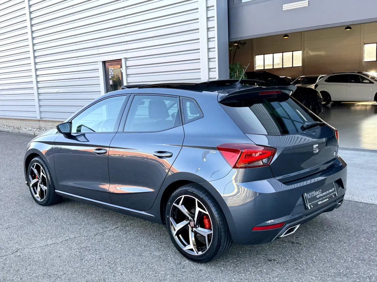 1.0 TSI DSG FR Pano|Leer|Navi|LED Grijs