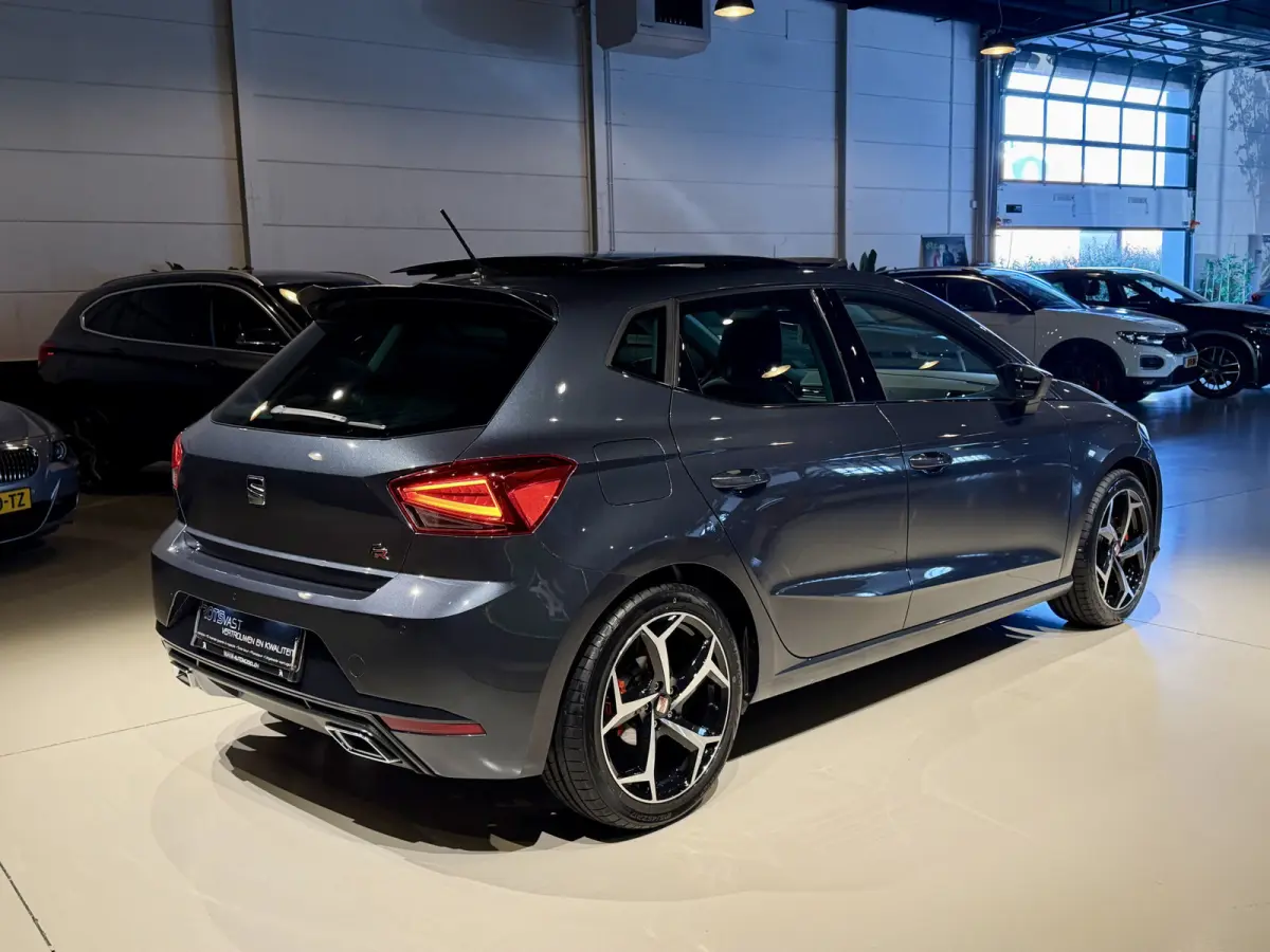 1.0 TSI DSG FR Pano|Leer|Navi|LED Grijs
