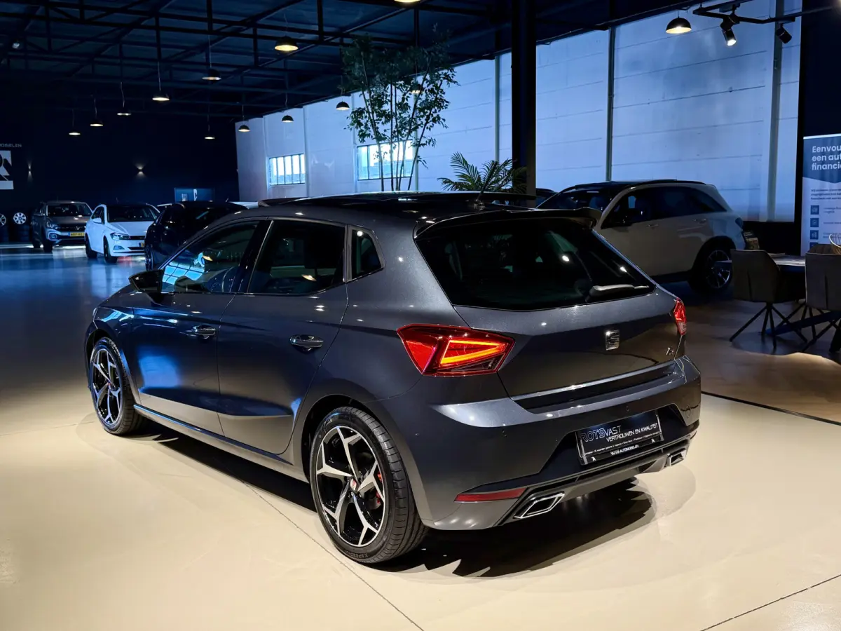 1.0 TSI DSG FR Pano|Leer|Navi|LED Grijs