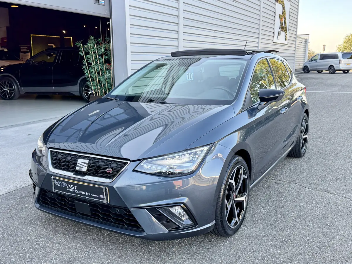 1.0 TSI DSG FR Pano|Leer|Navi|LED Grijs