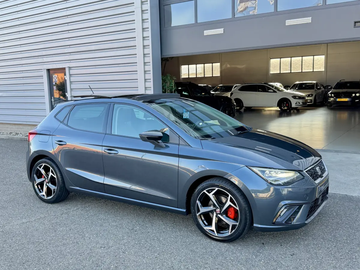 1.0 TSI DSG FR Pano|Leer|Navi|LED Grijs