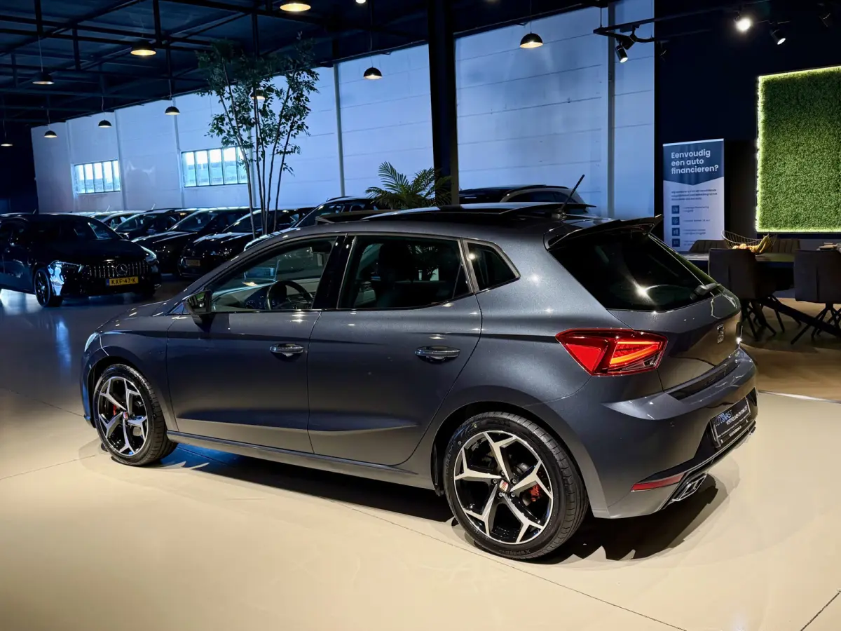 1.0 TSI DSG FR Pano|Leer|Navi|LED Grijs