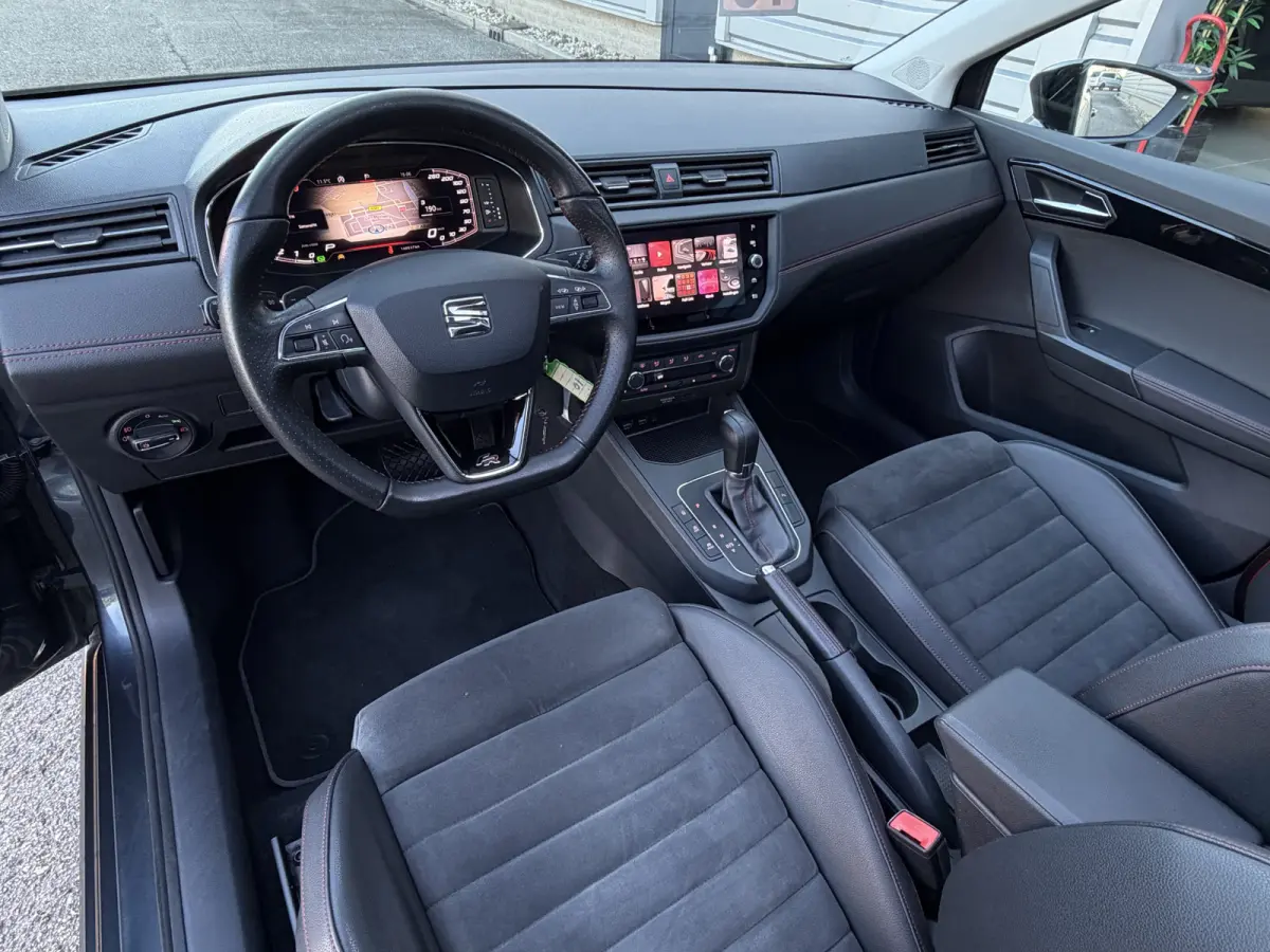 1.0 TSI DSG FR Pano|Leer|Navi|LED Grijs